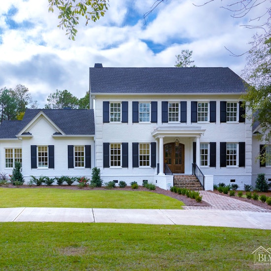 White painted brick luxury home in Columbia, SC